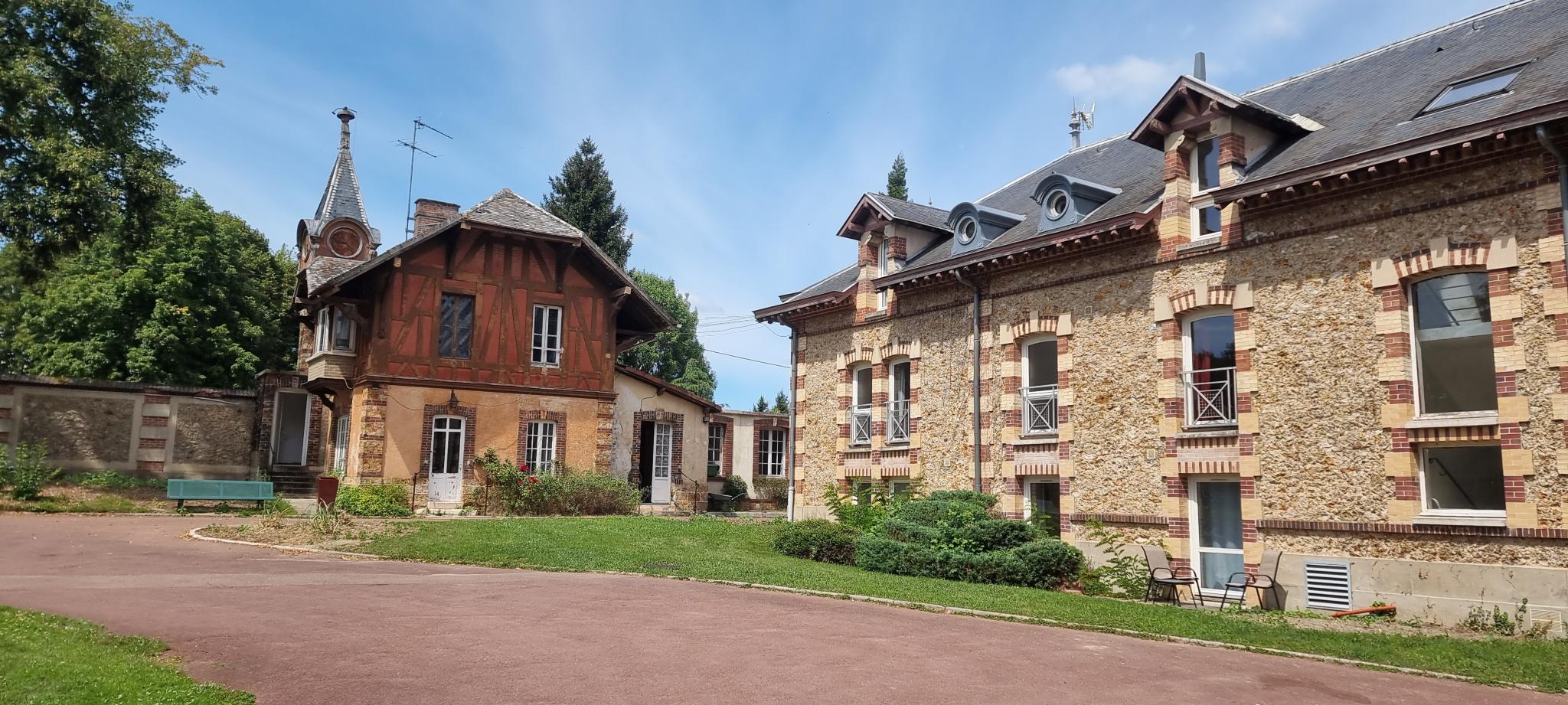 Vue de EHPAD Chateau la Fontaine aux Cossons