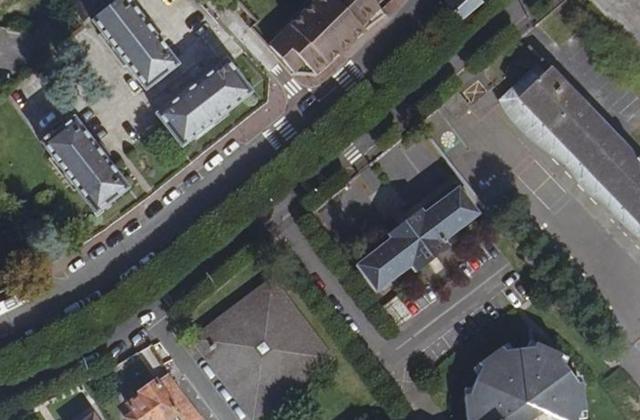 Vue aérienne de Point d'information local dédié aux personnes âgées - Étampes