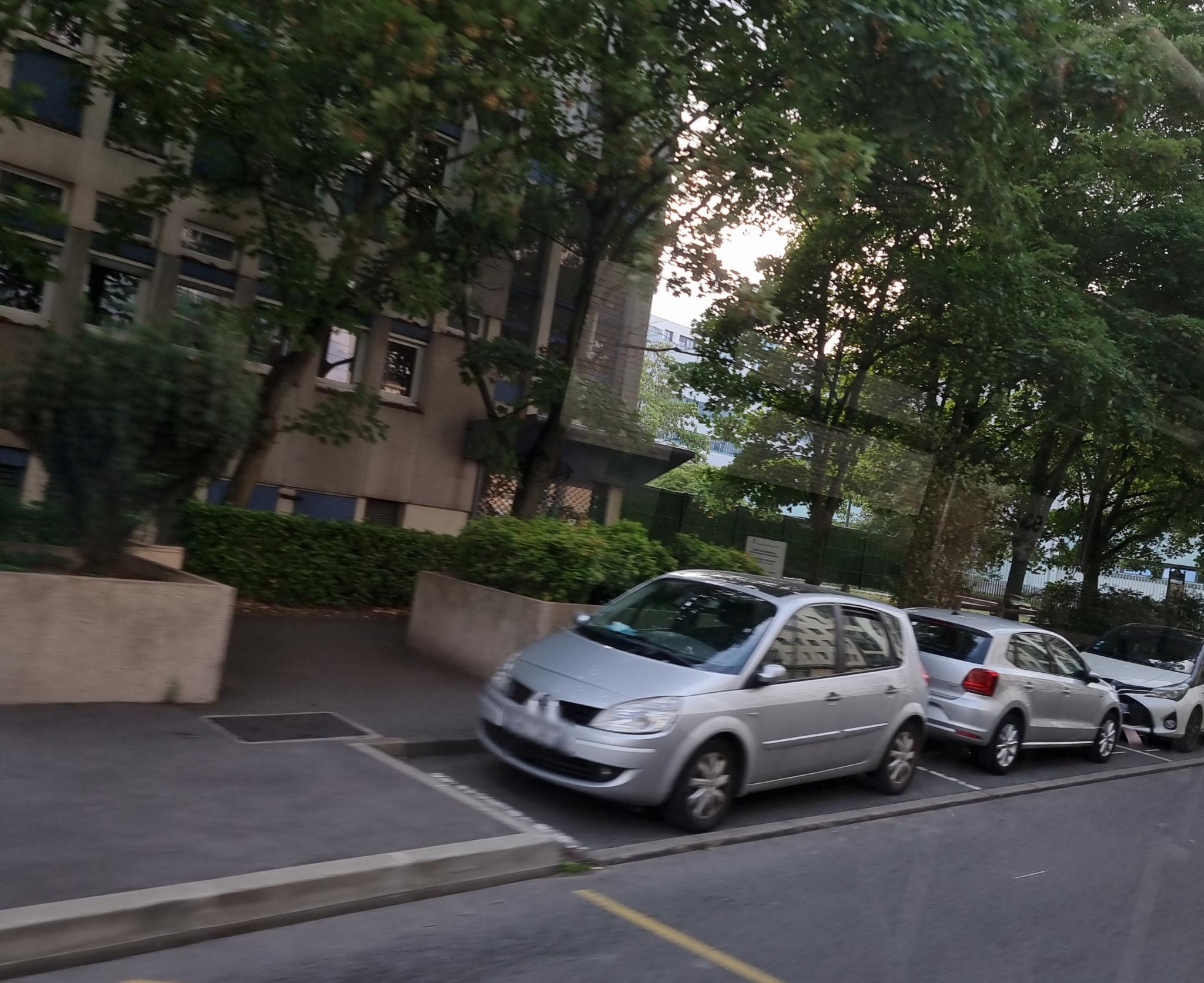 Vue de Service des impôts des entreprises (SIE) - Massy