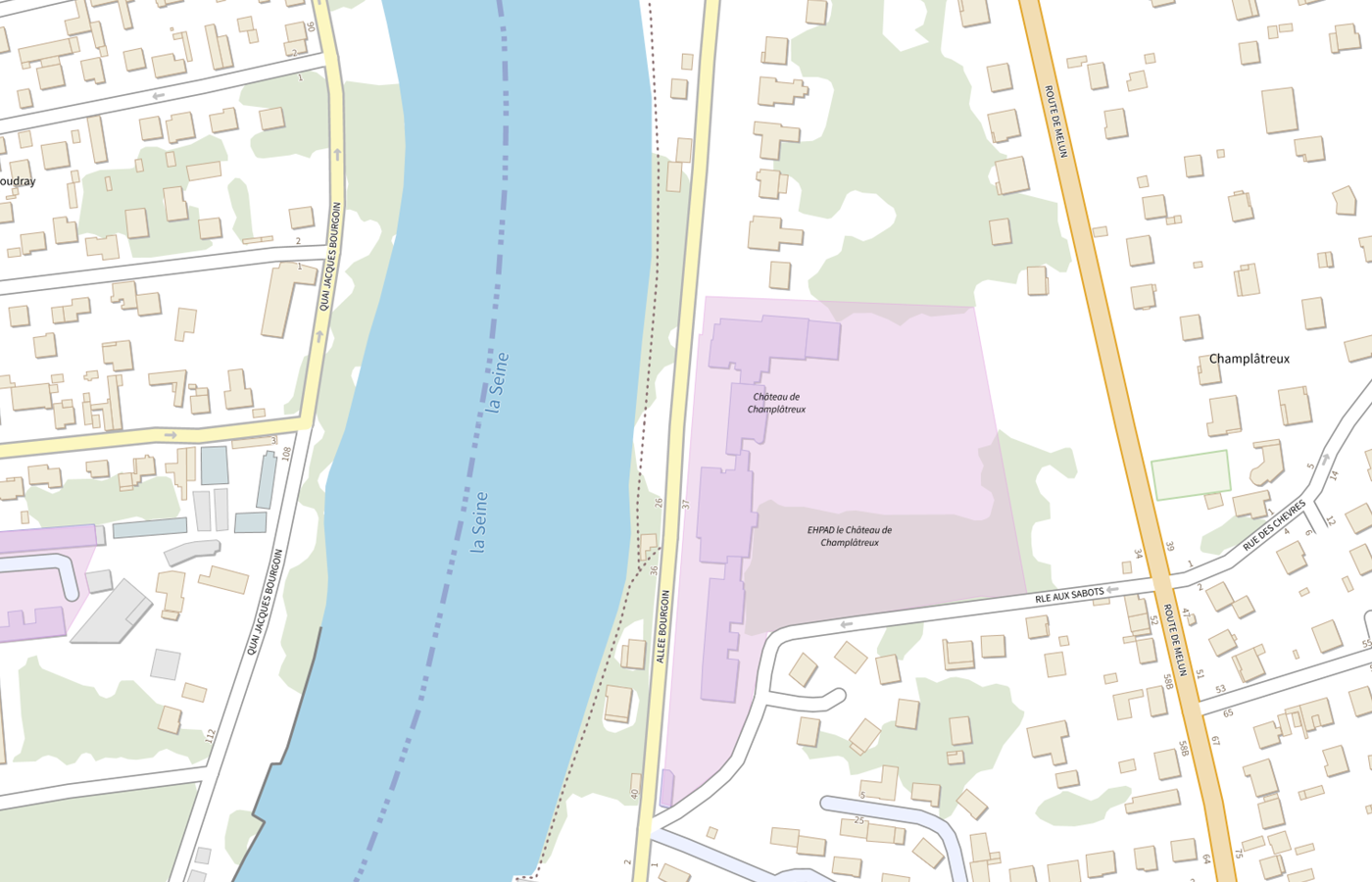 Plan IGN de situation de EHPAD le Chateau de Champlatreux