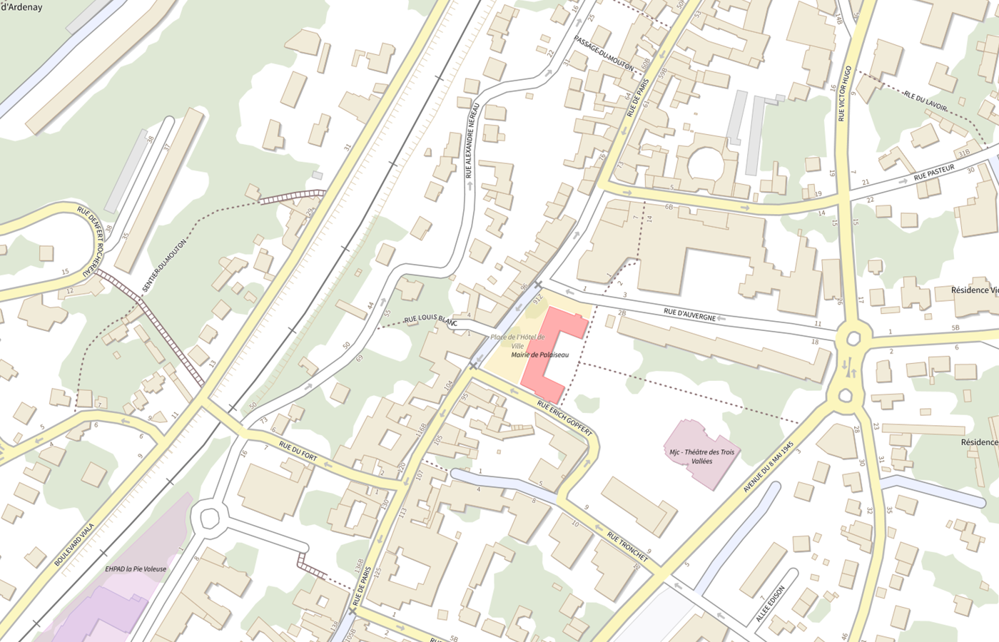 Plan IGN de situation de Selas Pharmacie de la Mairie
