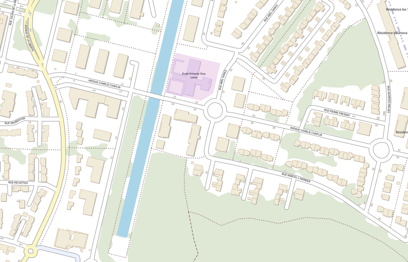 Plan IGN de situation de Selarl Pharmacie du Canal