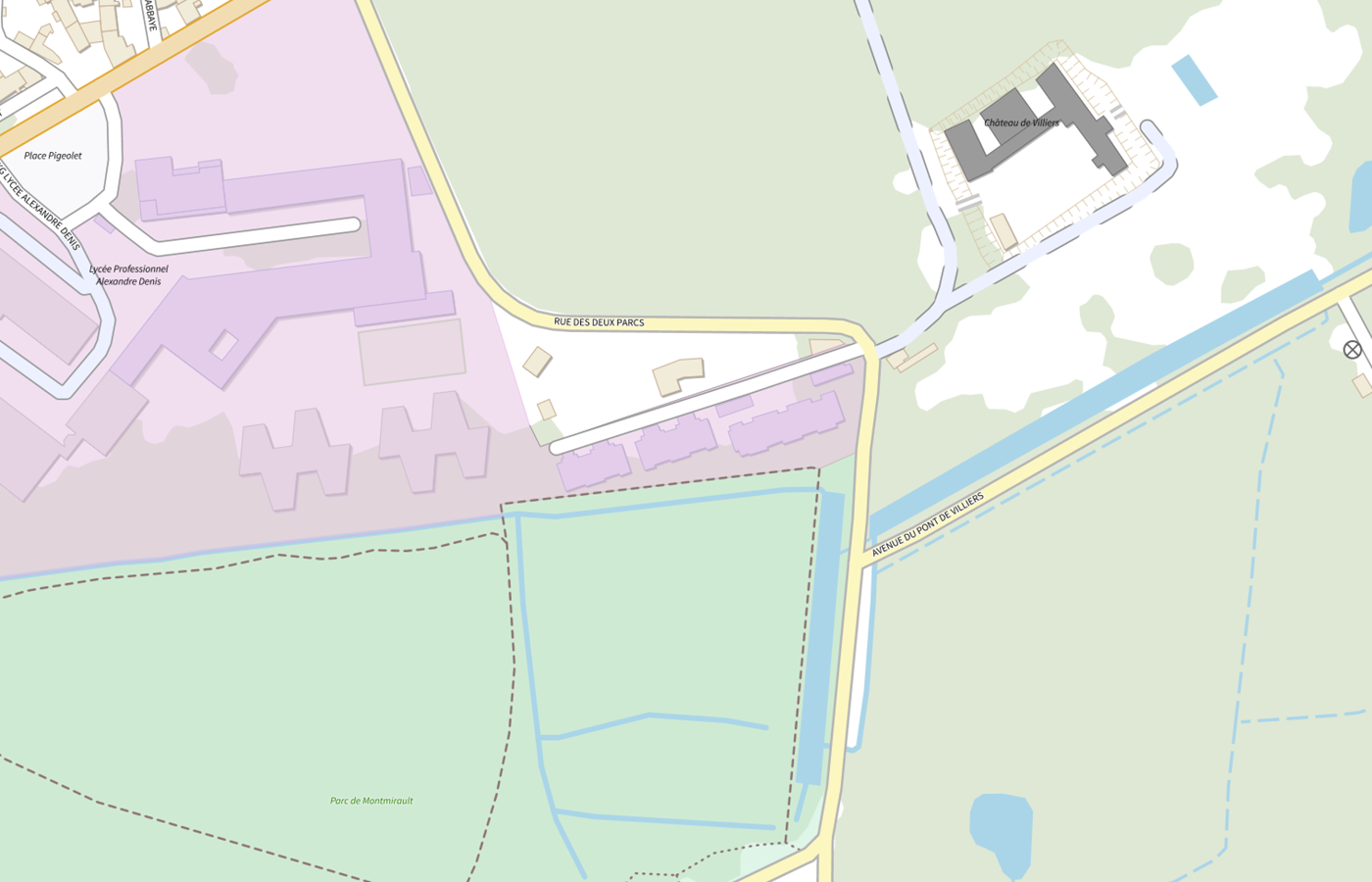 Plan IGN de situation de Lycée polyvalent Alexandre Denis